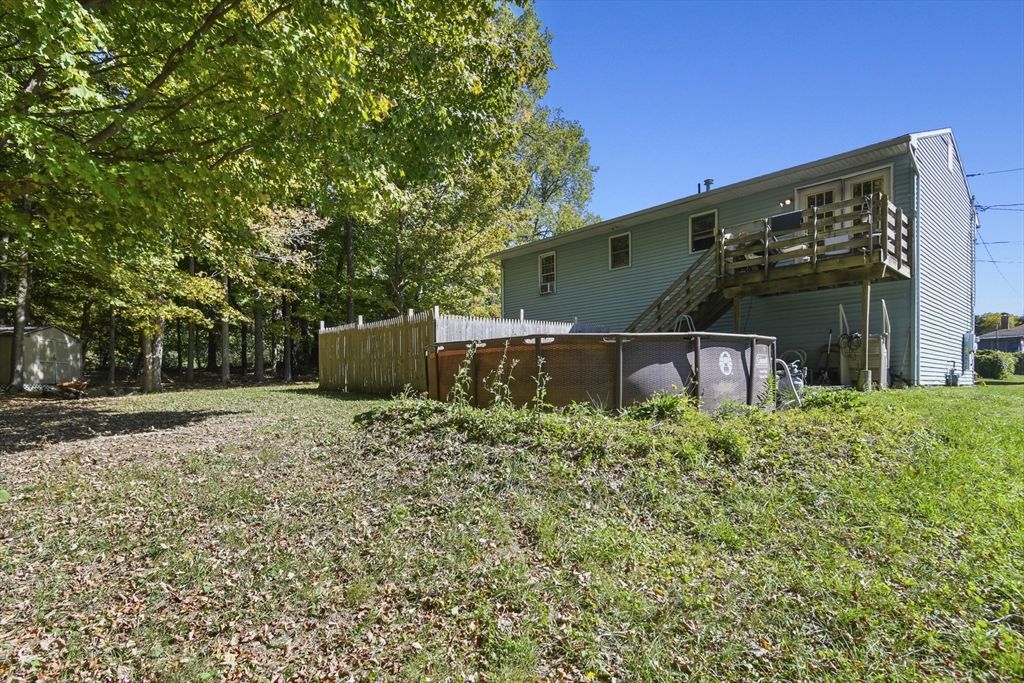 29 Murphy Place Pittsfield, MA 01201 - Photo 21 of 26 front view of a house with a yard