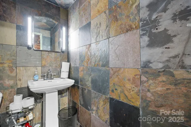 $425,000 | 1045 Cajah Mountain Road, Granite Falls, NC 28630