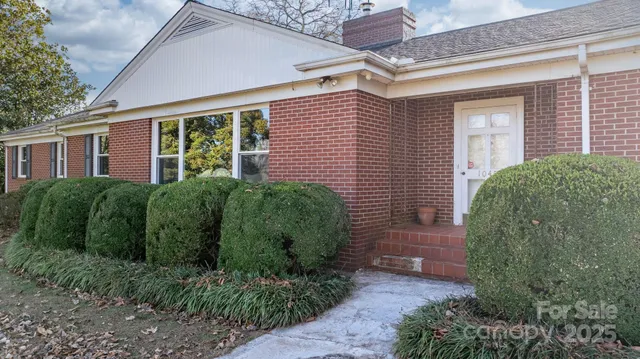 $425,000 | 1045 Cajah Mountain Road, Granite Falls, NC 28630