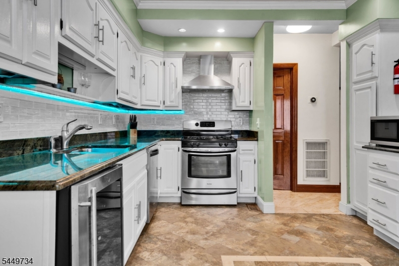 1010 Coolidge Road Elizabeth, NJ 07208 - Photo 16 of 43