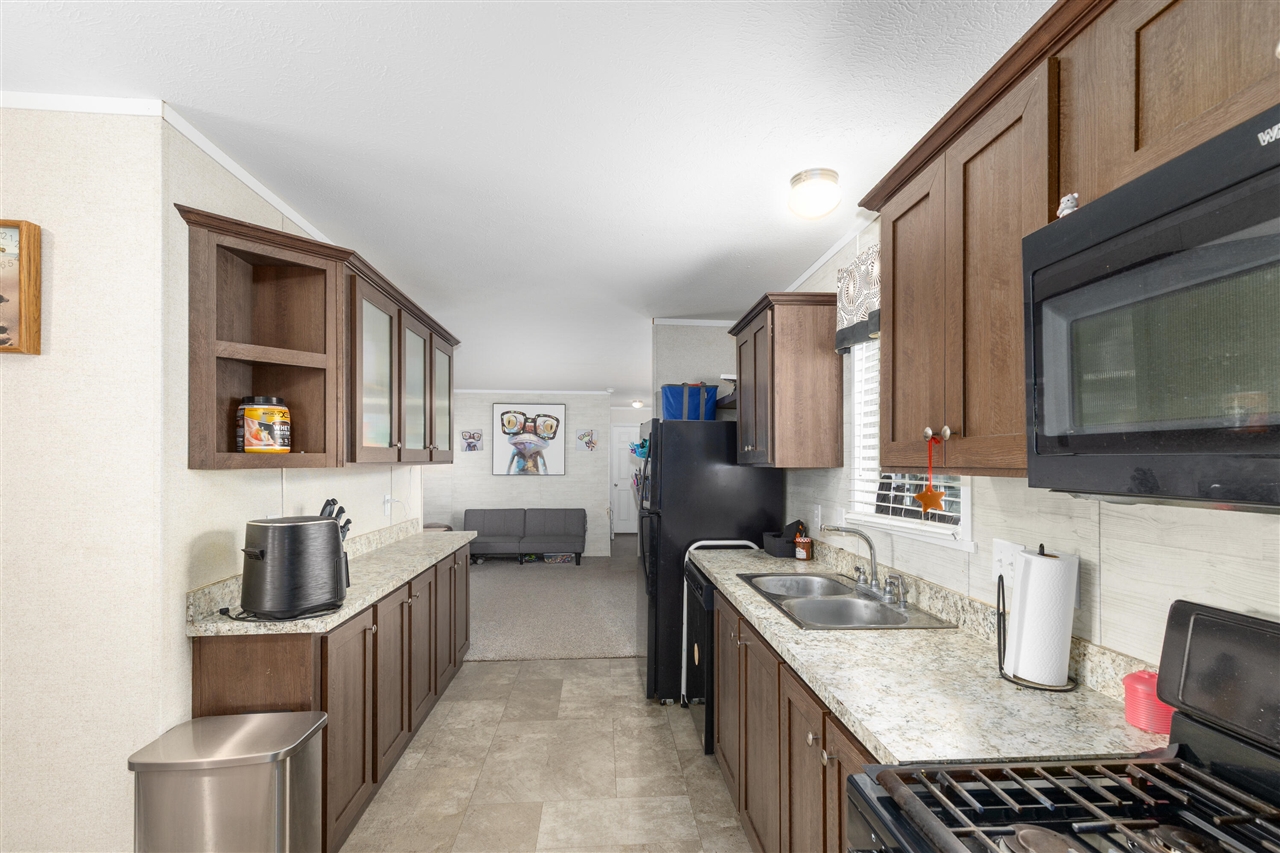 360 East Tuttle Road, Unit 121 Ionia, MI 48846 - Photo 8 of 20
