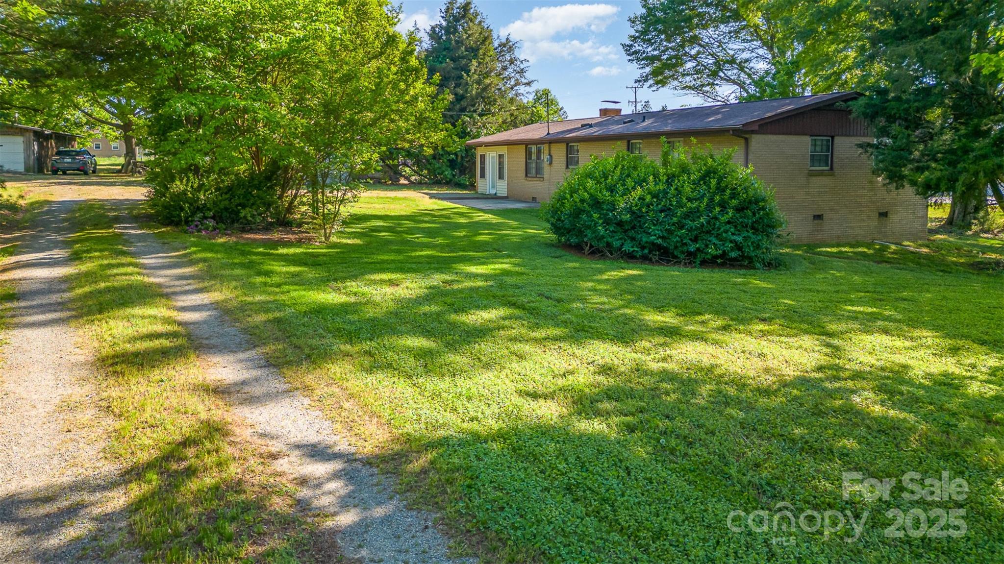 532 North Pilot Knob Road Denver, NC 28037 - Photo 3 of 29 Gallery Image 3