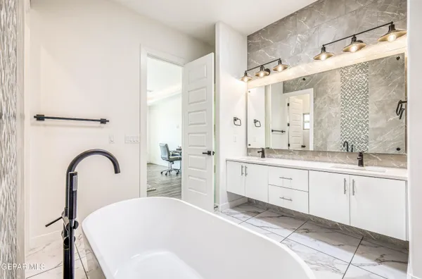 $850,000 | 5620 River Run Street, El Paso, TX 79932