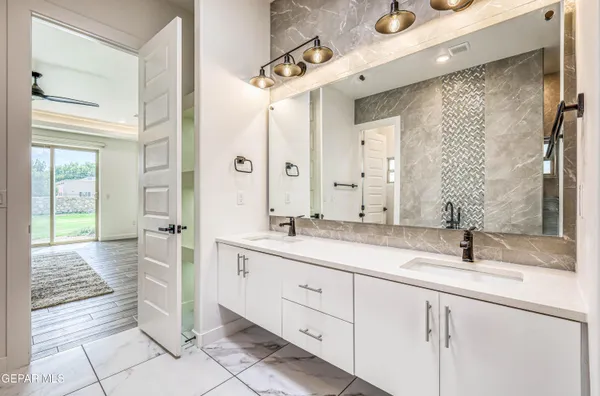 $850,000 | 5620 River Run Street, El Paso, TX 79932