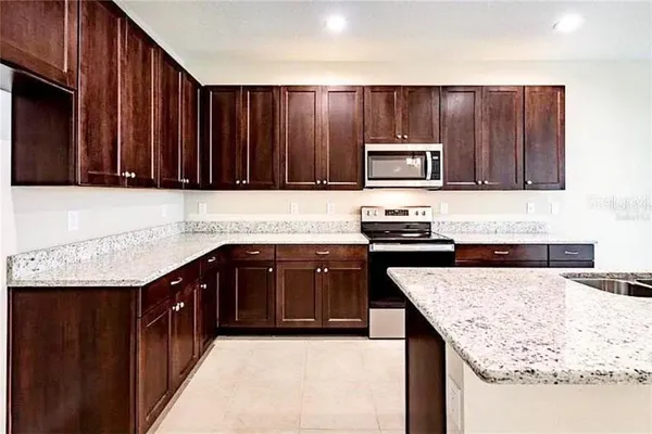 $2,350 | 6320 Tillandsia Place, Tampa, FL 33610