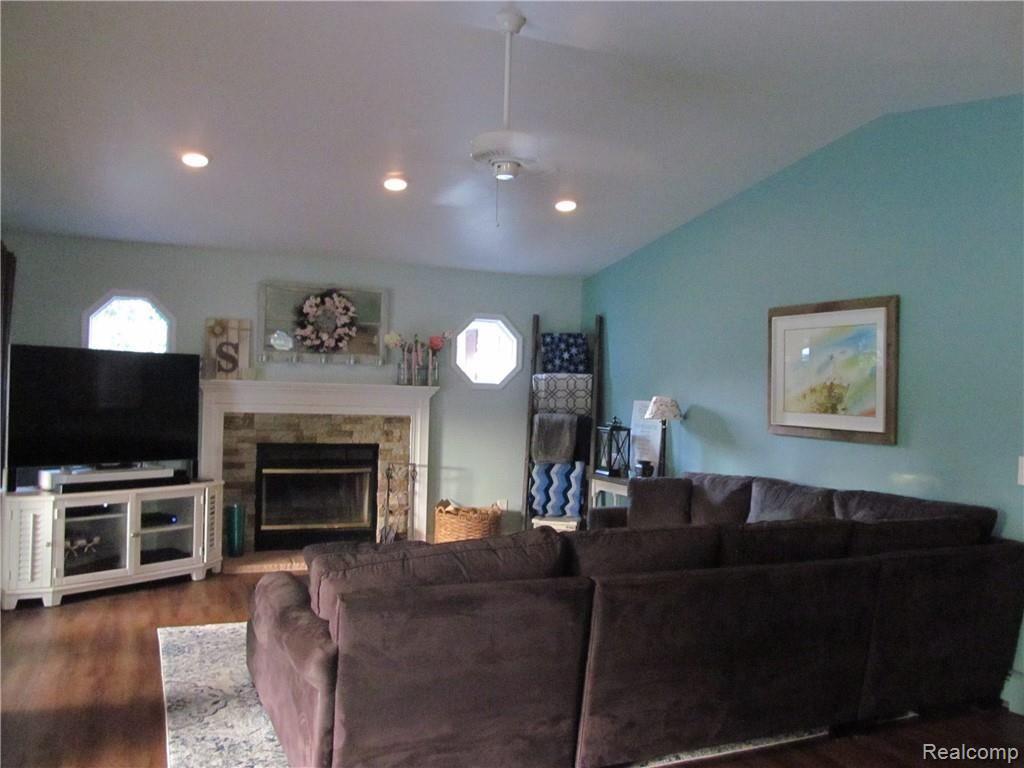 20132 Hickory Ridge Road Holly, MI 48442 - Photo 38 of 91 IMG_0059.JPG
