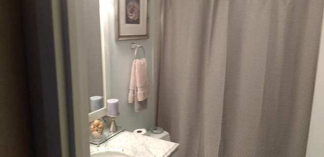5320 North Sheridan Road, Unit 1705 Chicago, IL 60640 - Photo 2 of 8