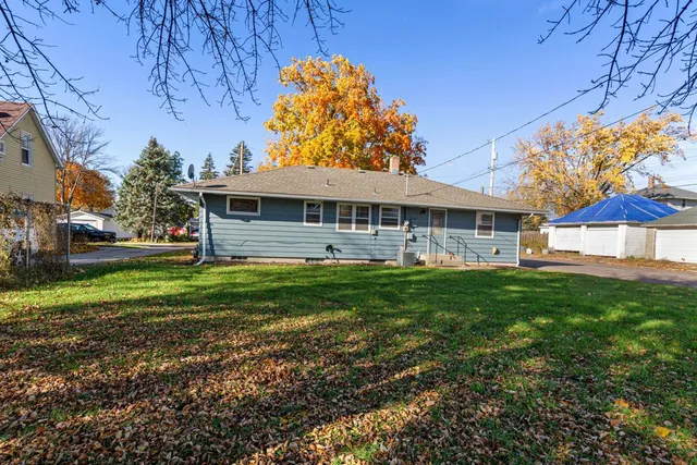 $169,900 | 1043 Chase Avenue, Gibbon, MN 55335