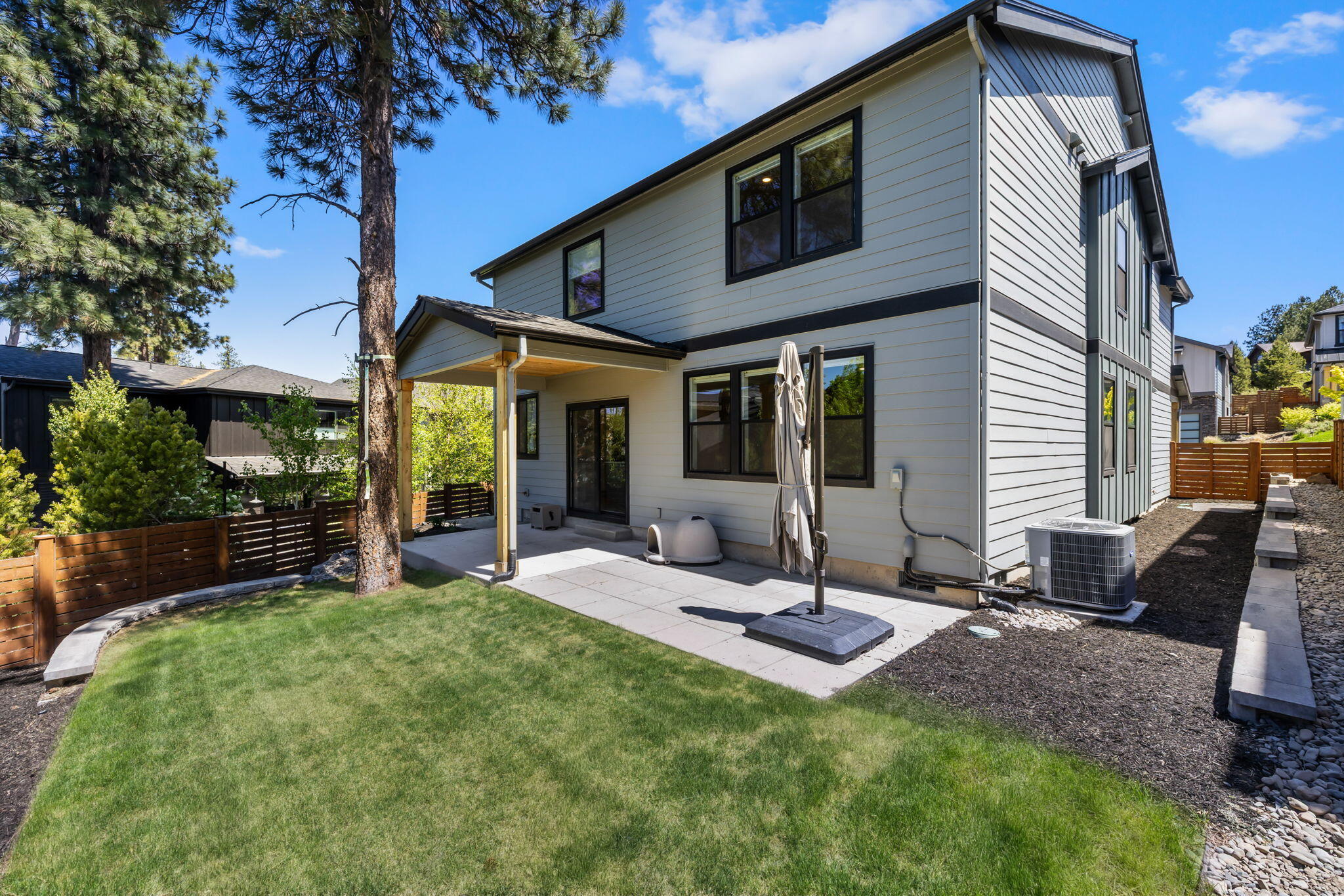 61197 Southwest Beverly Way Bend Bend, OR 97702 - Photo 28 of 32 Backyard