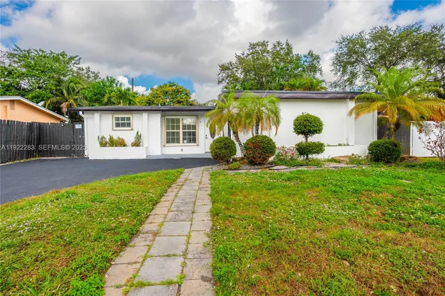 $539,900 | 6321 Farragut Street, Hollywood, FL 33024