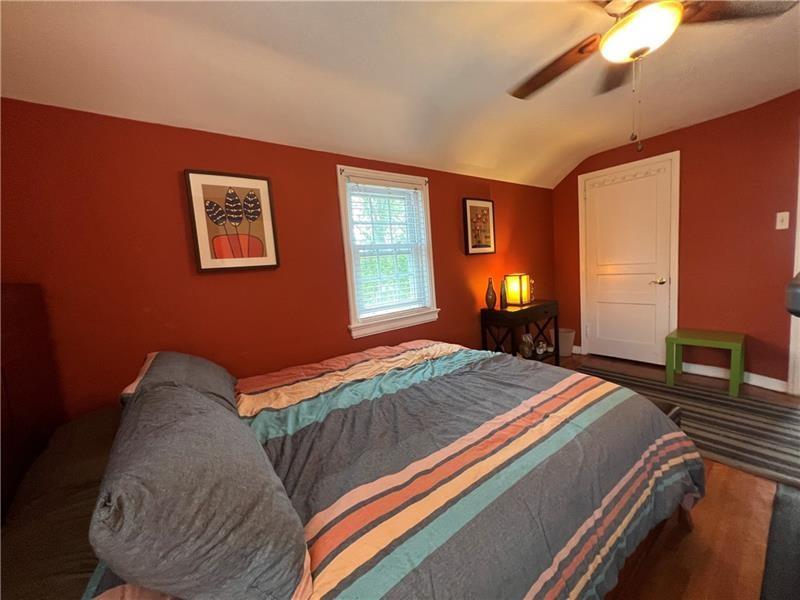117 Virginia Road Pittsburgh, PA 15237 - Photo 25 of 37 a bedroom with bed and window