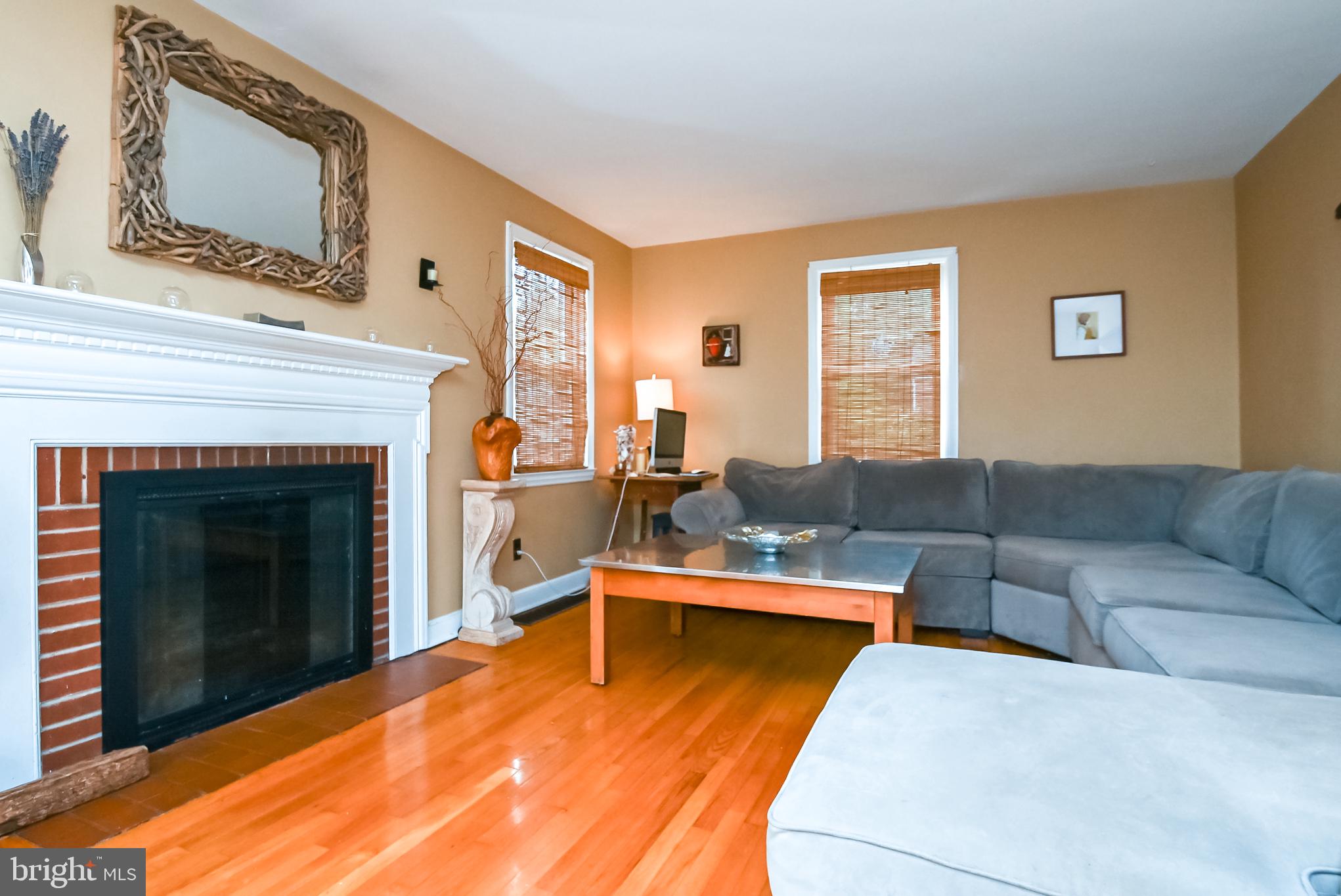 12 Drexel Road Claymont, DE 19703 - Photo 11 of 35 Living Room