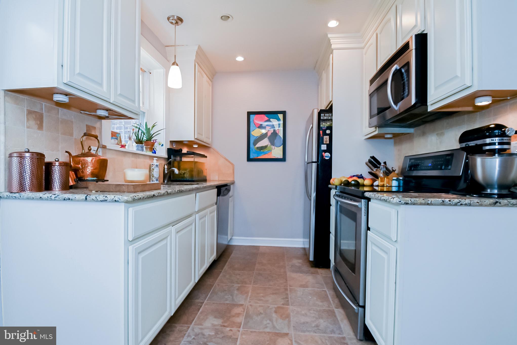 12 Drexel Road Claymont, DE 19703 - Photo 15 of 35 Kitchen with granite countertops