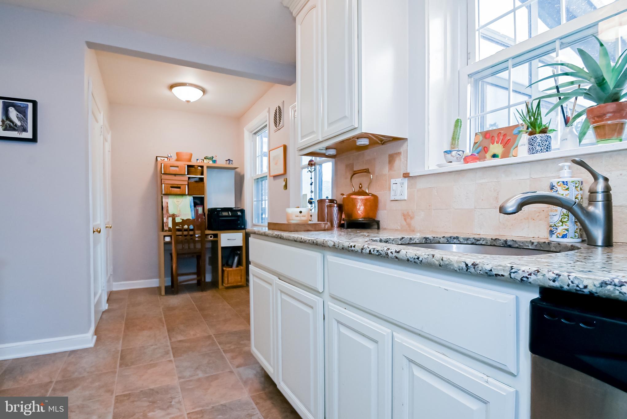 12 Drexel Road Claymont, DE 19703 - Photo 17 of 35 Kitchen with granite countertops