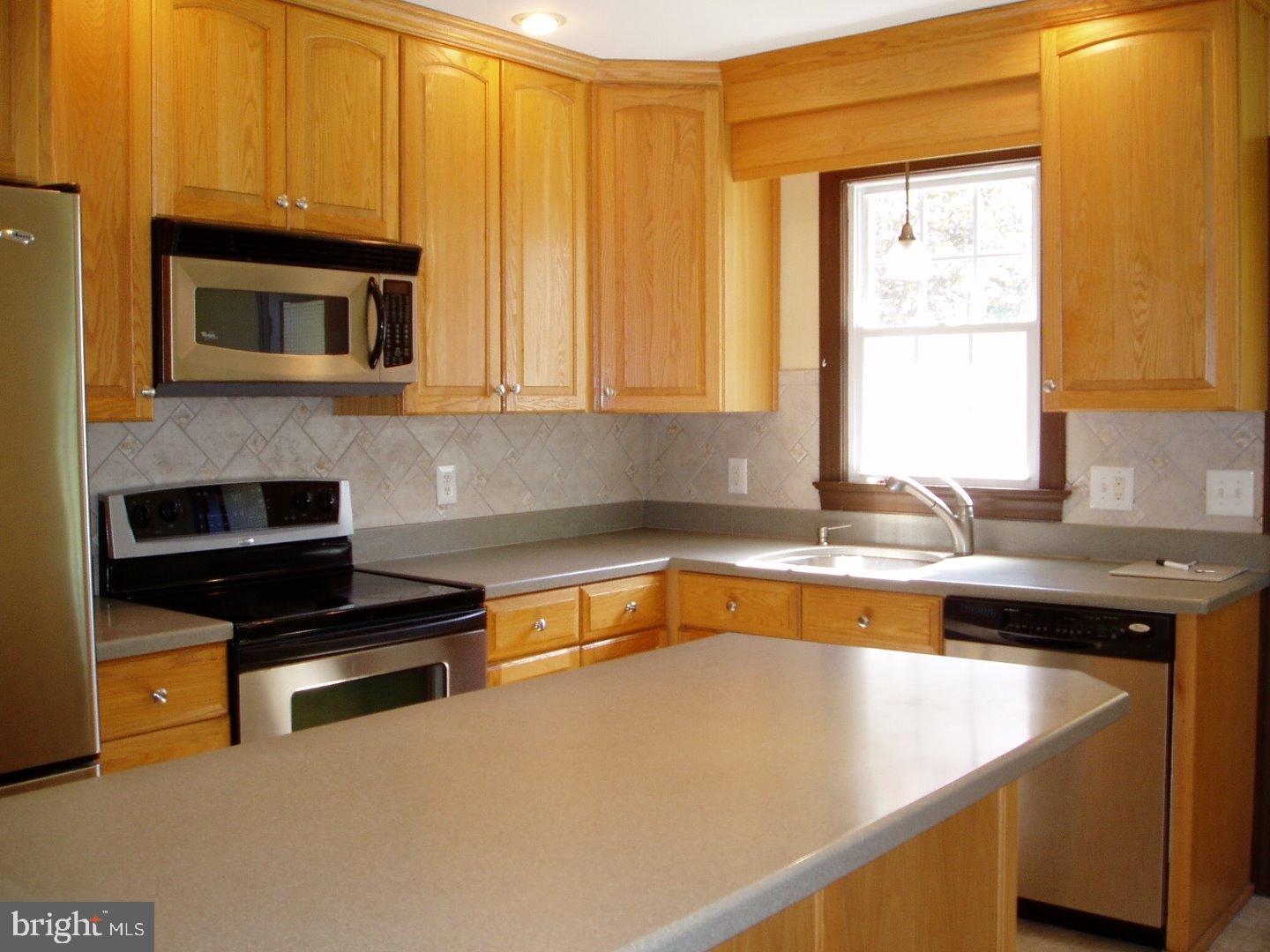 259 Cedar Swamp Road Swedesboro, NJ 08085 - Photo 12 of 25 Kitchen