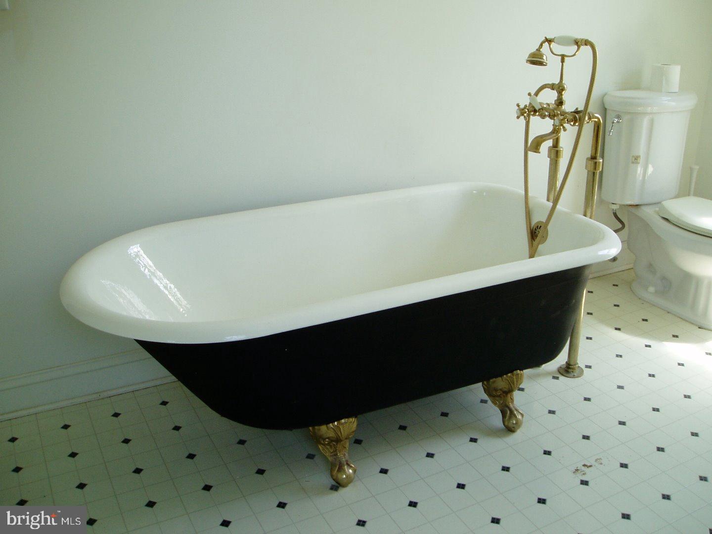 259 Cedar Swamp Road Swedesboro, NJ 08085 - Photo 20 of 25 Bathroom