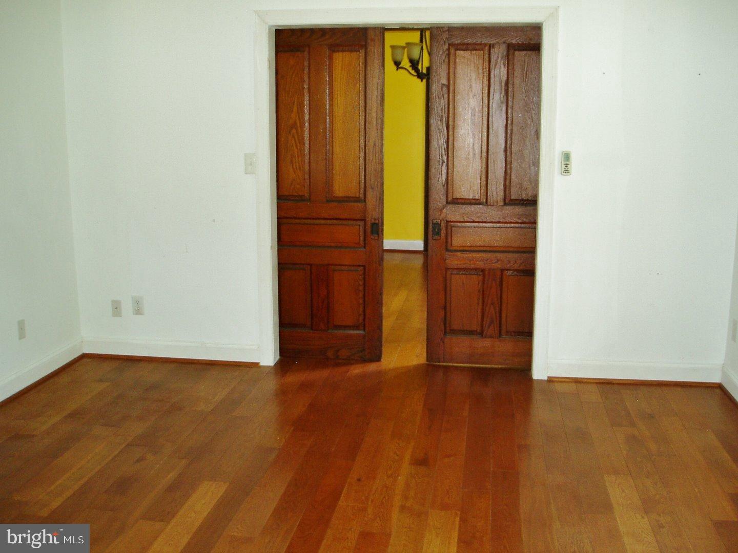259 Cedar Swamp Road Swedesboro, NJ 08085 - Photo 6 of 25 Living Room