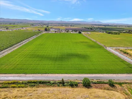 $749,999 | 11 Naglee Road, Tracy, CA 95304