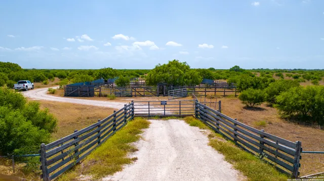 $2,728,800 | 1118 County Road 2220E, Kingsville, TX 78363