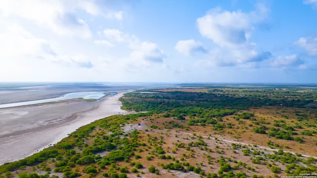 $2,728,800 | 1118 County Road 2220E, Kingsville, TX 78363