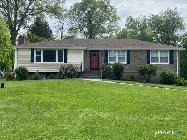 438 Clement Lane Orange, CT 06477 - Photo 2 of 17