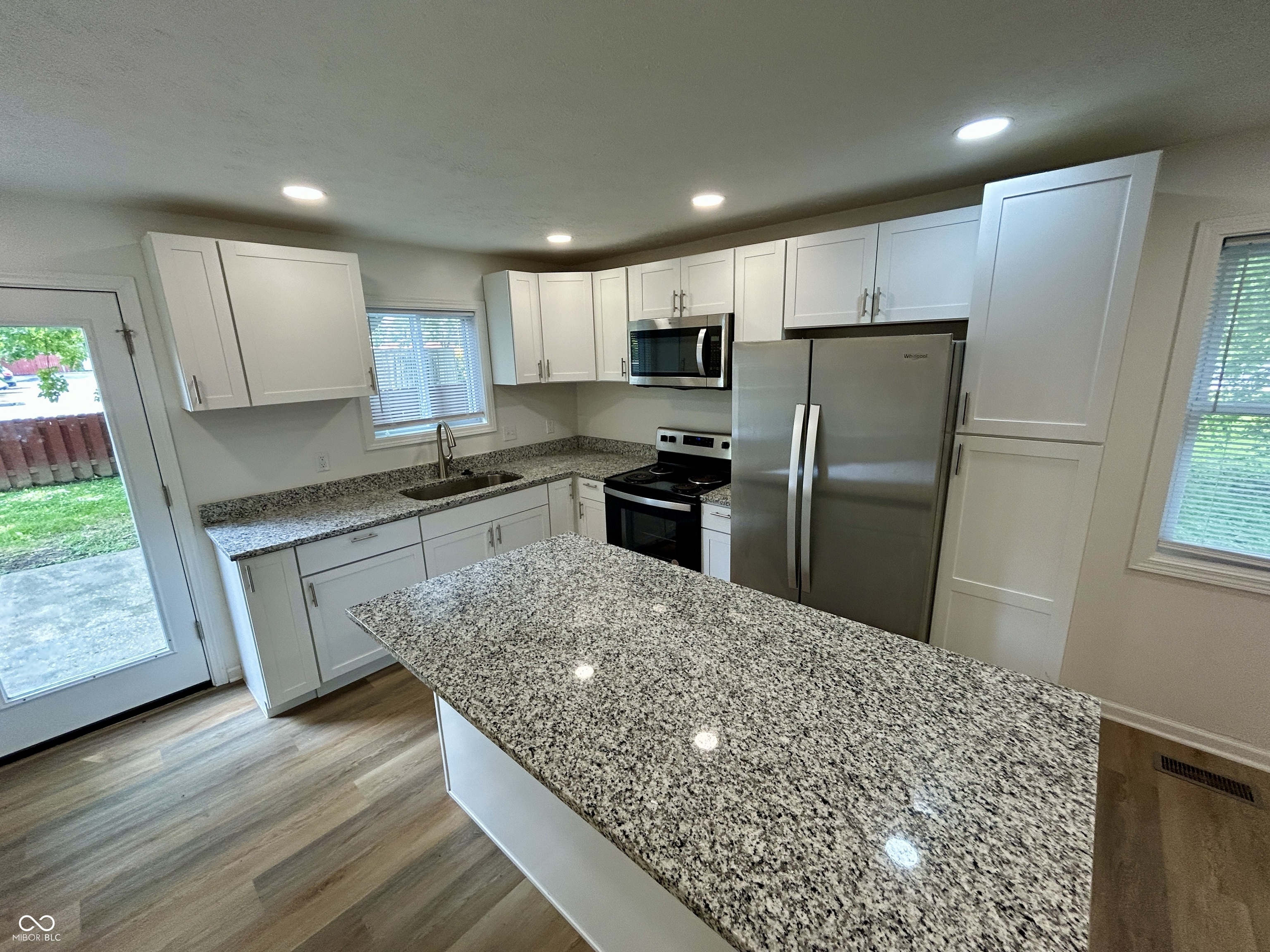 1286 Stonegate Road Greenwood, IN 46142 - Photo 9 of 27