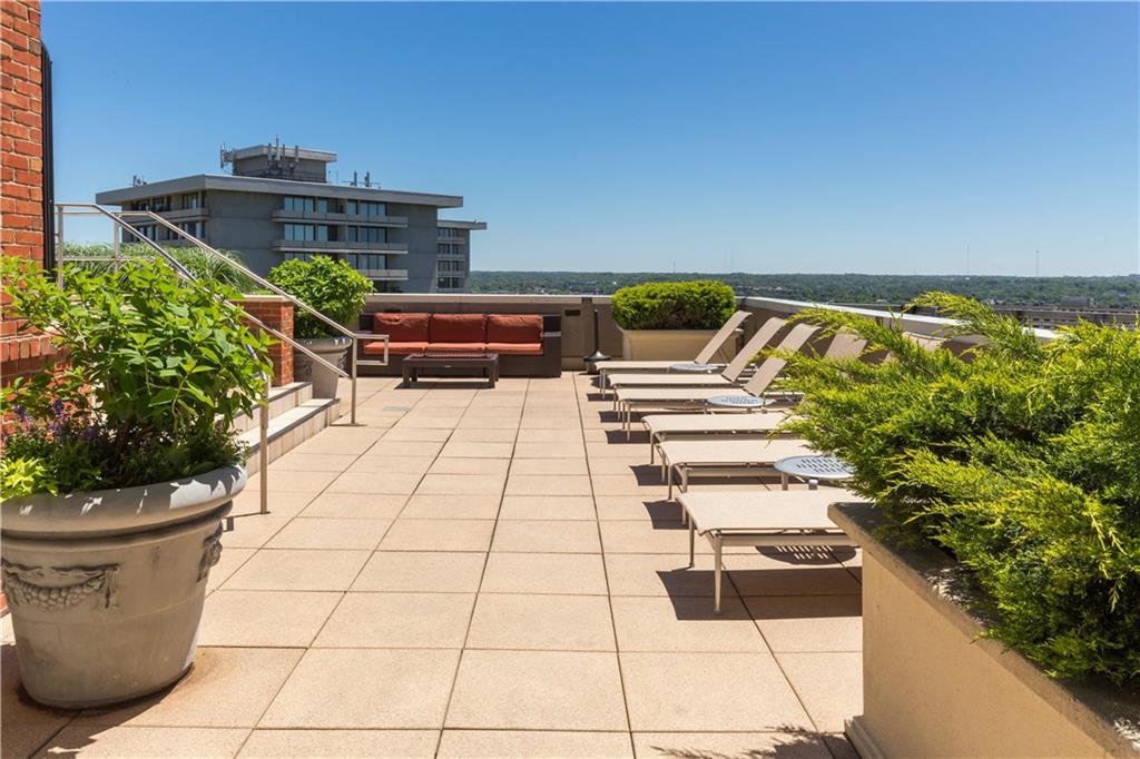 2626 Peachtree Road Northwest, Unit 1008 Atlanta, GA 30305 - Photo 13 of 29