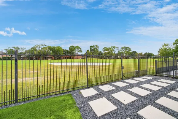 $285,000 | 14519 Sandalfoot Street, Houston, TX 77095