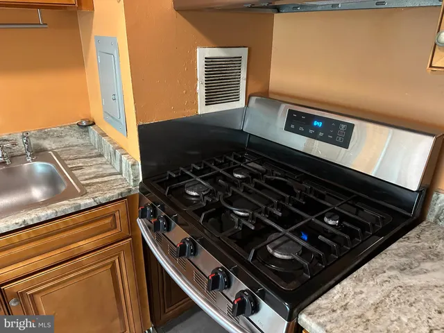 $152,000 | 1806 Metzerott Road, Unit 505, Adelphi, MD 20783