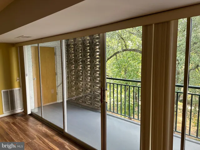 $152,000 | 1806 Metzerott Road, Unit 505, Adelphi, MD 20783