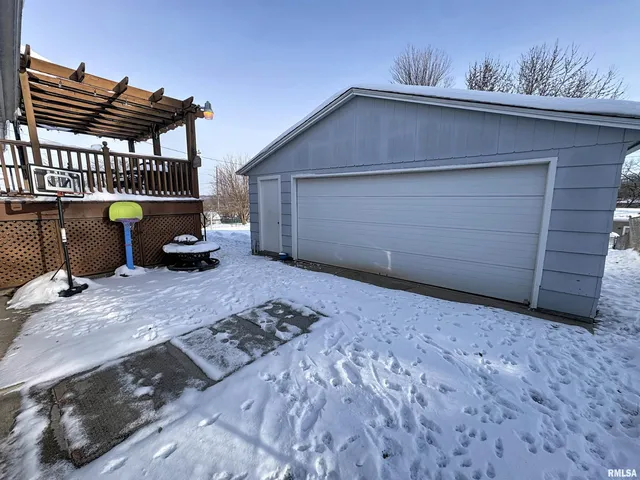 $210,000 | 8119 10th Street West, Rock Island, IL 61201