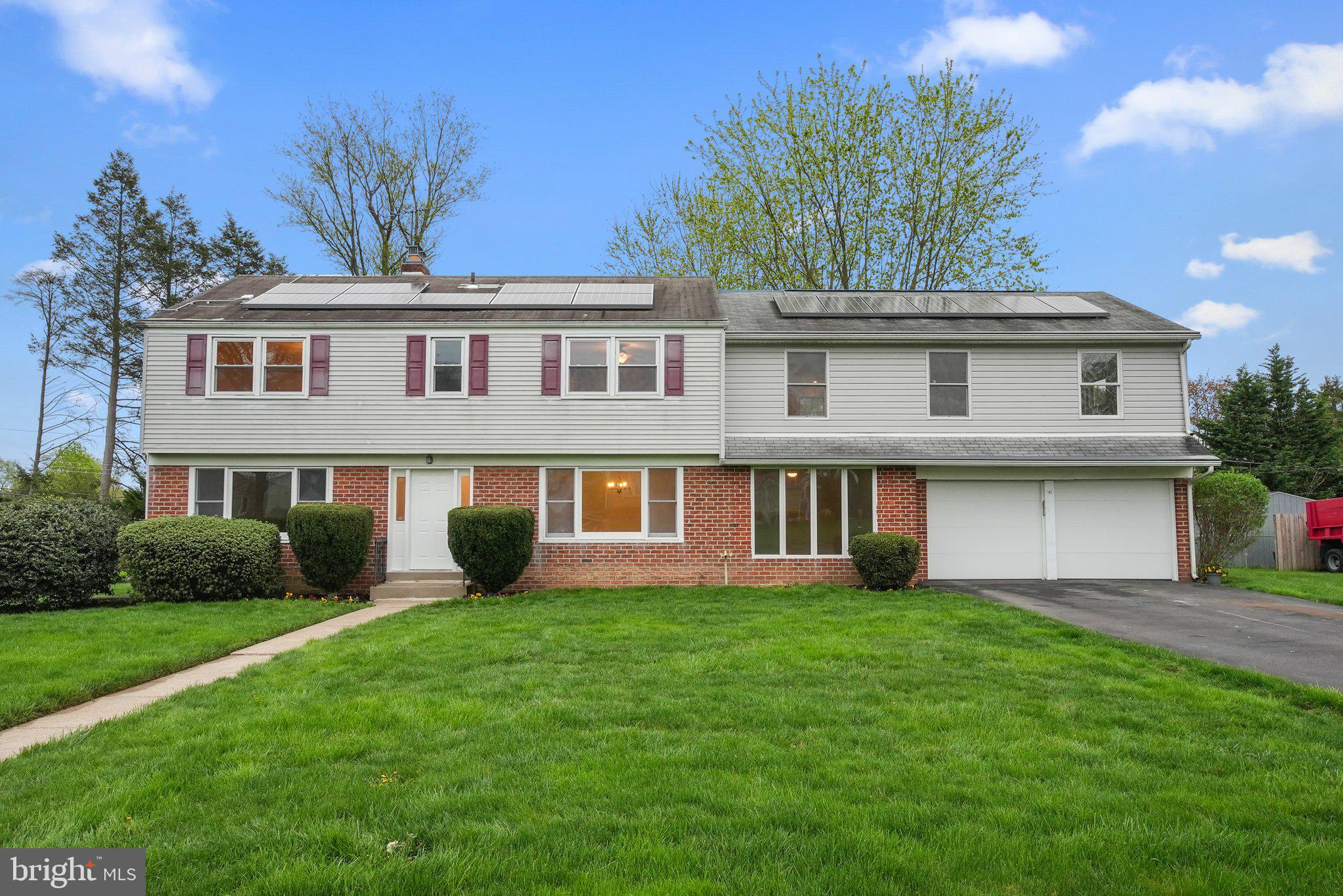 3911 Byron Road Huntingdon Valley, PA 19006 - Photo 2 of 44 Front of House 3