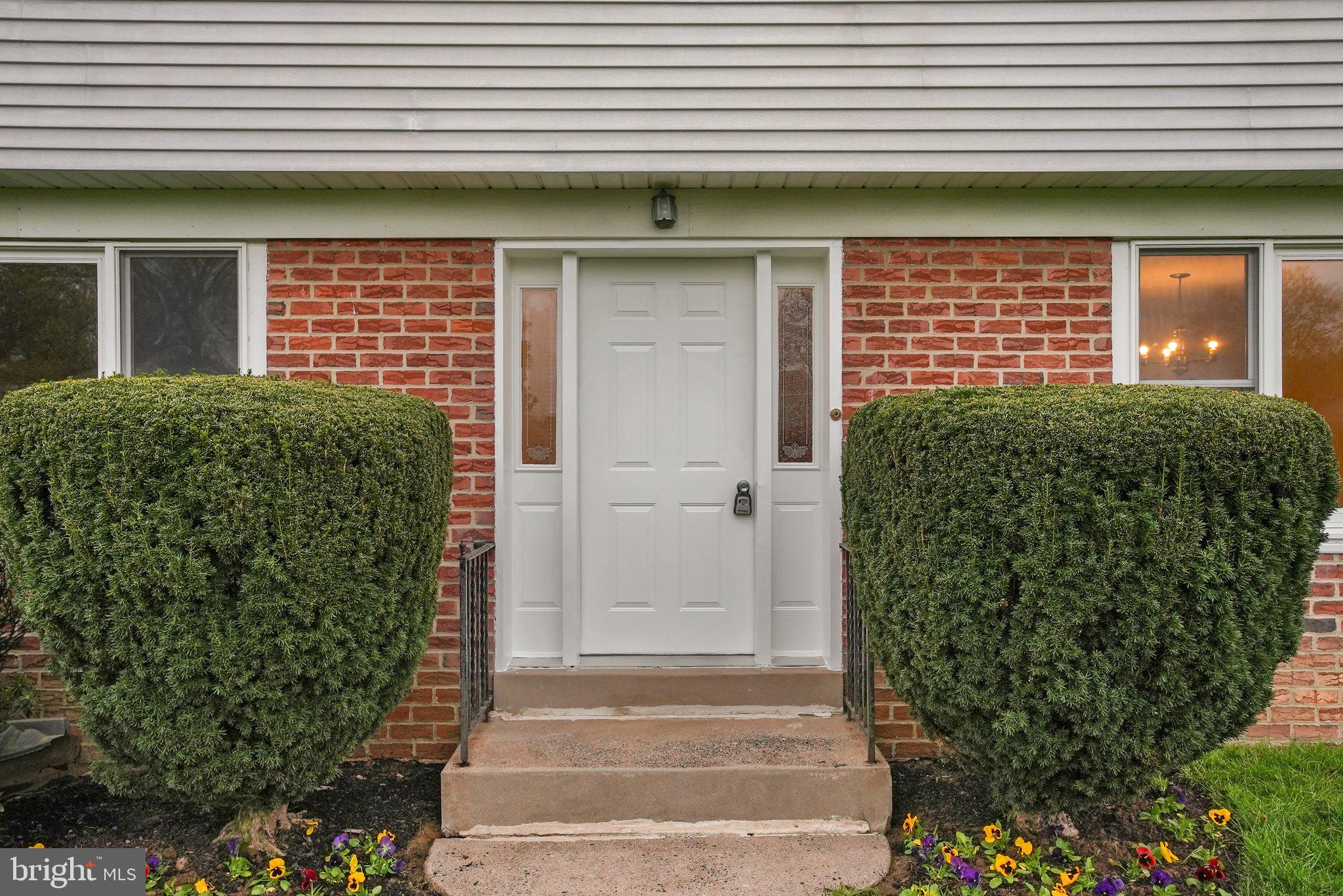 3911 Byron Road Huntingdon Valley, PA 19006 - Photo 3 of 44 Front Steps
