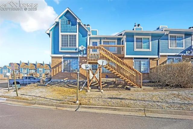 $200,000 | 6272 Village Lane, Colorado Springs, CO 80918