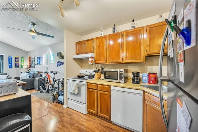 $200,000 | 6272 Village Lane, Colorado Springs, CO 80918