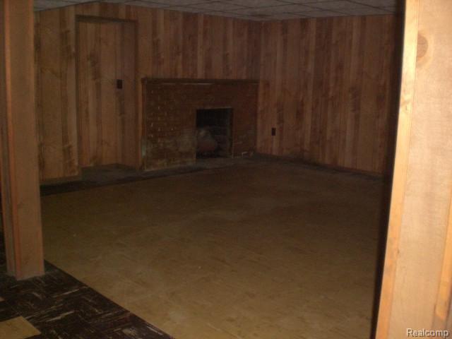 16865 East Eight Mile Road Eastpointe, MI 48021 - Photo 12 of 13 8 mile 12
