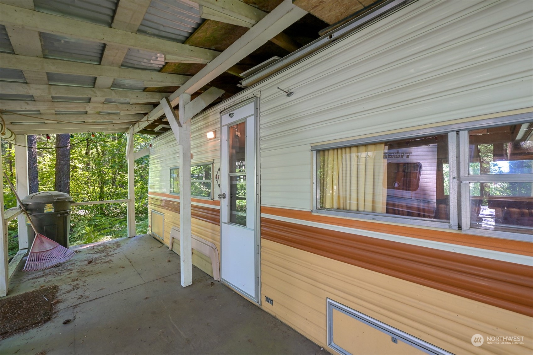2056 Exit Road Maple Falls, WA 98266 - Photo 16 of 40 Gallery Image 16