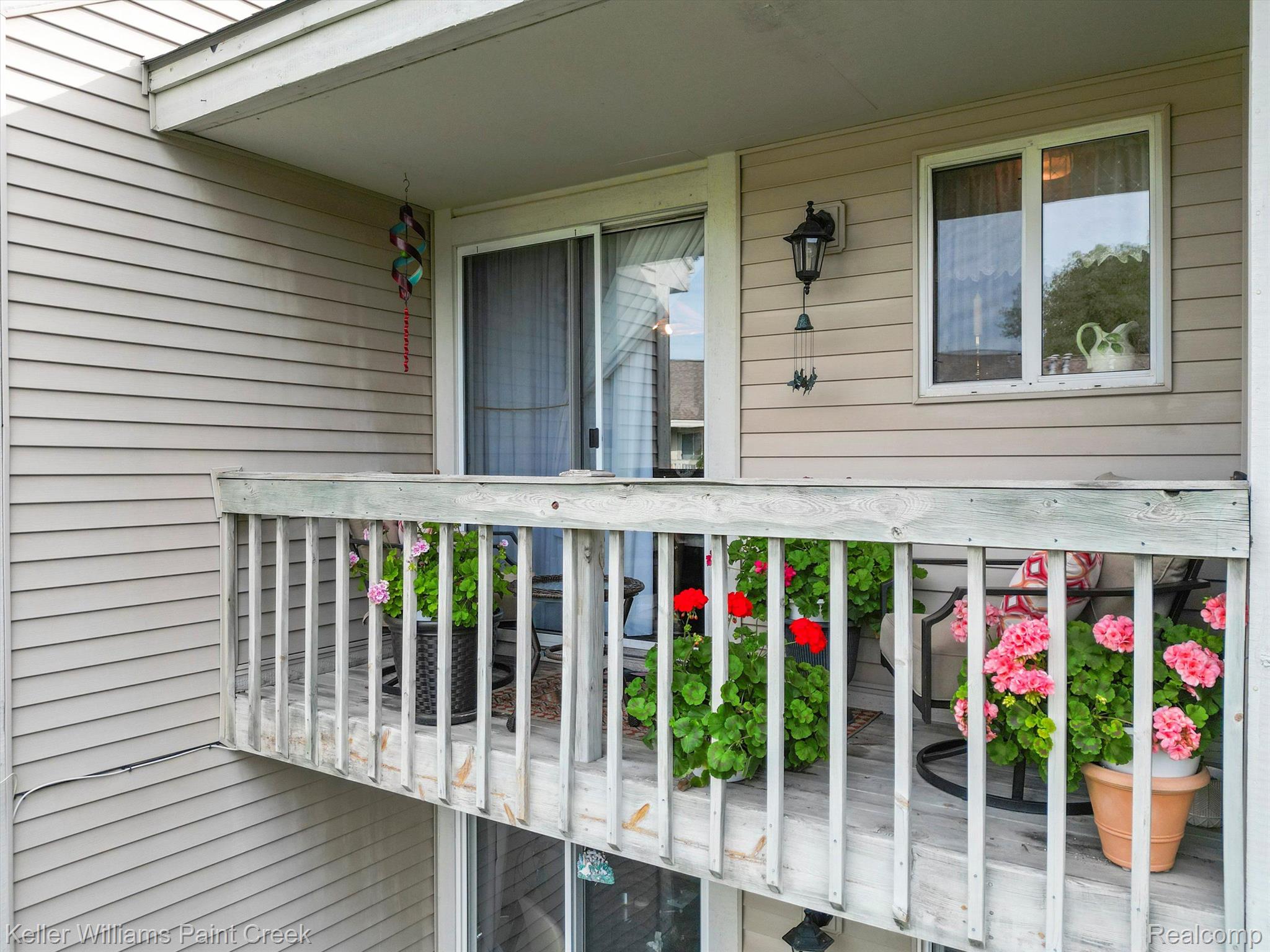 1577 O'Neil Circle Rochester, MI 48307 - Photo 4 of 12 Gallery Image 4
