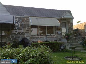 15106 Carter Road Philadelphia, PA 19116 - Photo 2 of 4 Exterior Front
