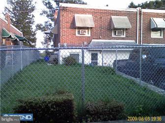 15106 Carter Road Philadelphia, PA 19116 - Photo 4 of 4 Exterior Back