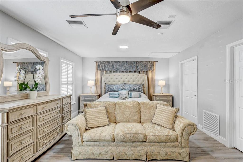 4710 Stearns Road Valrico, FL 33596 - Photo 18 of 63