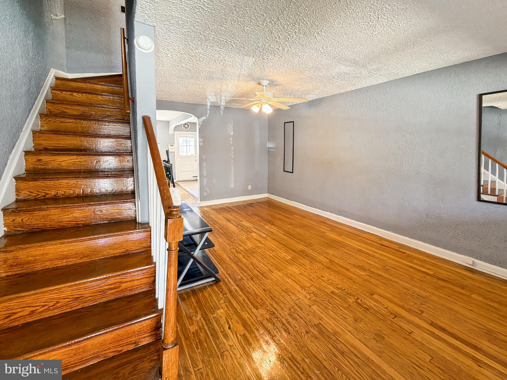 2709 East Hoffman Street Baltimore, MD 21213 - Photo 3 of 39