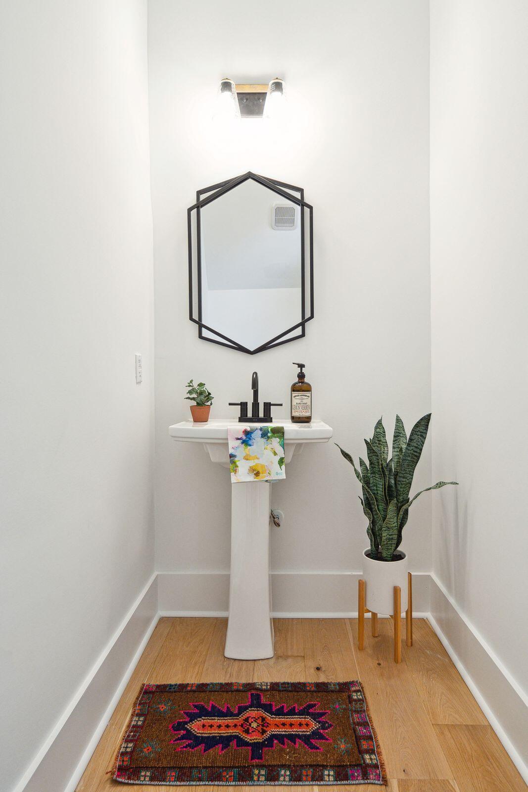32 Wedgepark Road Charleston, SC 29407 - Photo 22 of 47 Powder Room