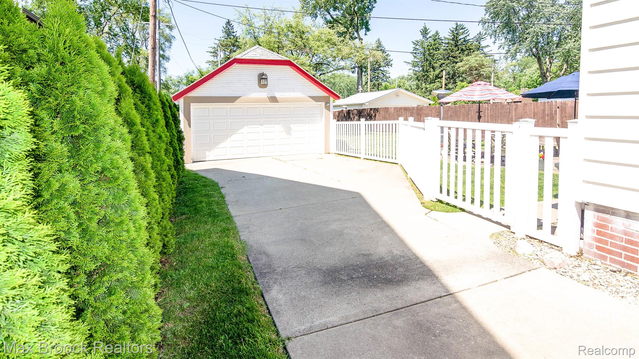 121 Woodside Road Royal Oak, MI 48073 - Photo 44 of 49 Gallery Image 44