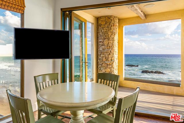 24920 Malibu Road Malibu, CA 90265 - Photo 15 of 42