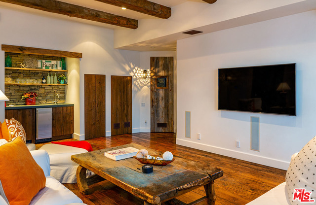 24920 Malibu Road Malibu, CA 90265 - Photo 18 of 42