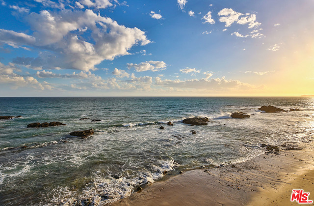 24920 Malibu Road Malibu, CA 90265 - Photo 10 of 42