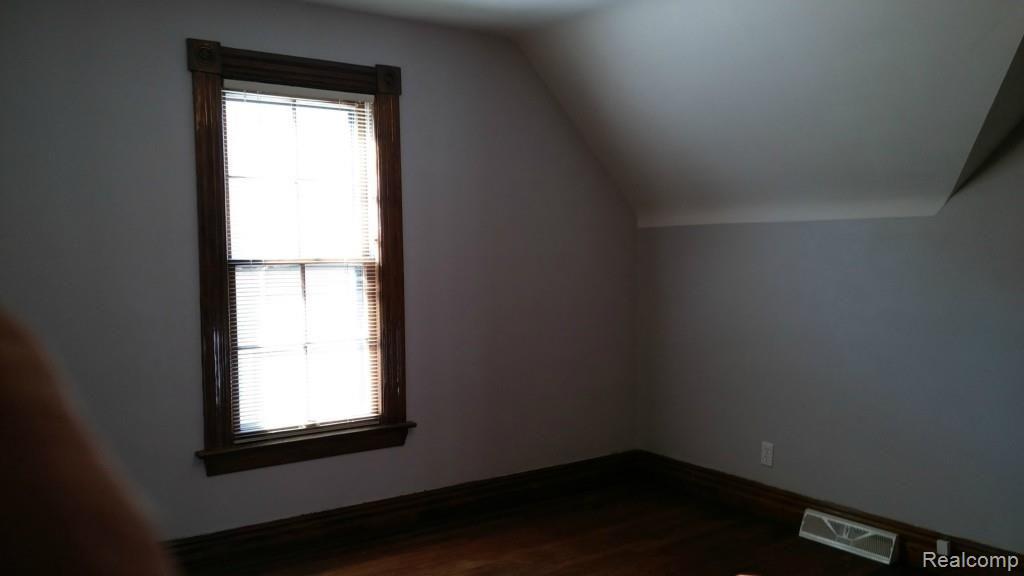 338 Rivard Boulevard Grosse Pointe, MI 48230 - Photo 24 of 53 0412151033b.jpg