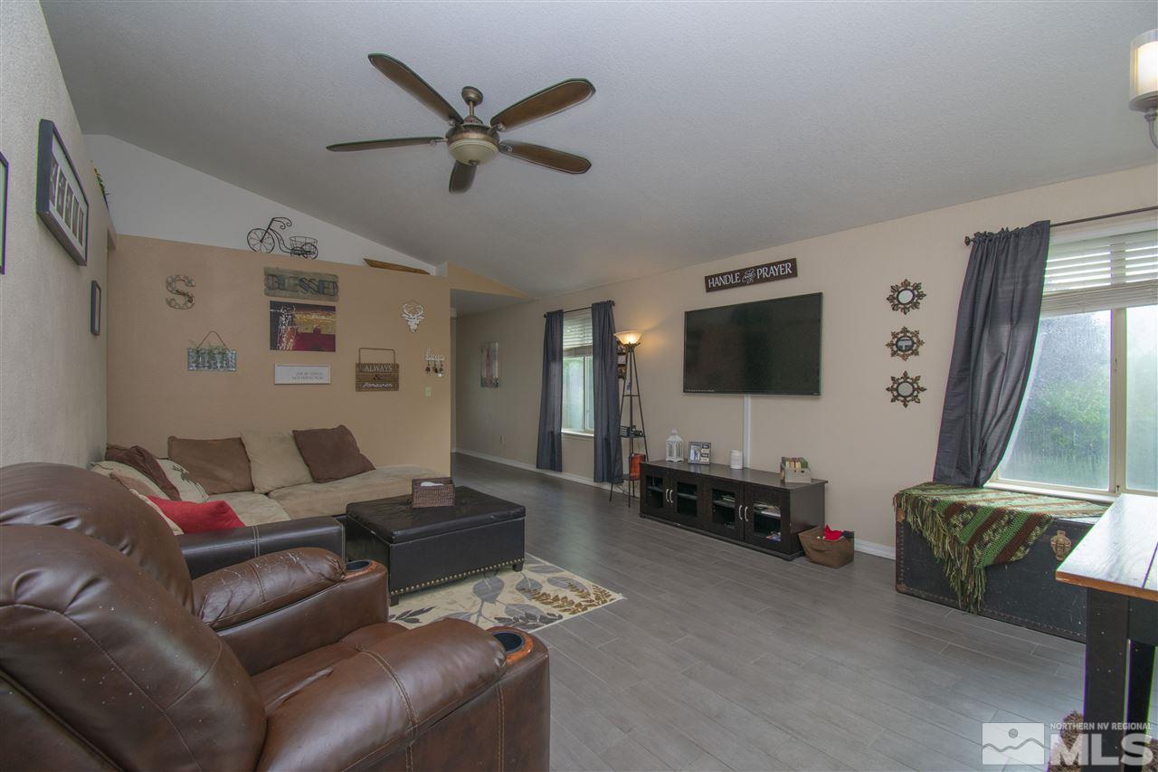 996 Ridgeview Drive Carson City, NV 89705 - Photo 6 of 23 Photo 6