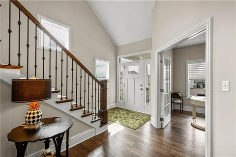 $999,900 | 490 Harvest View Drive, Venetia, PA 15367